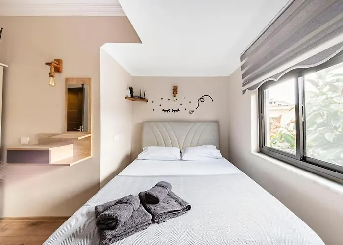 Merkez Bahçeli Müstakil Ev Arya Roof House Villa
