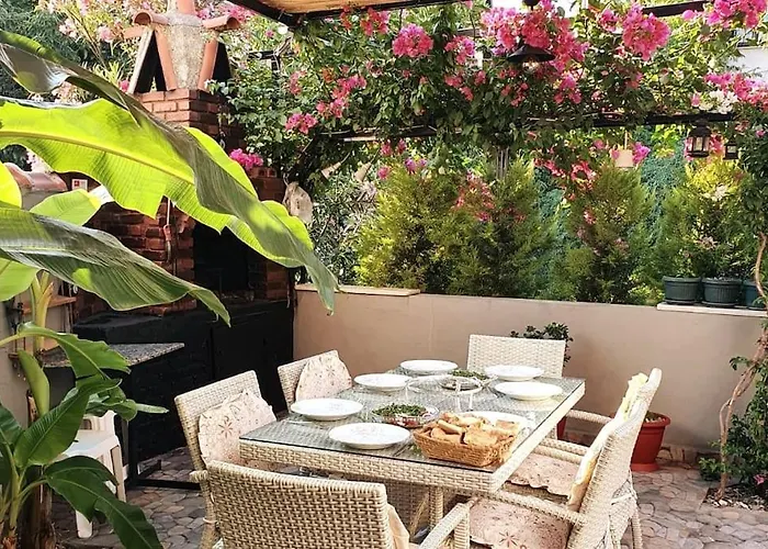 Merkez Bahçeli Müstakil Ev Arya Roof House Villa Marmaris