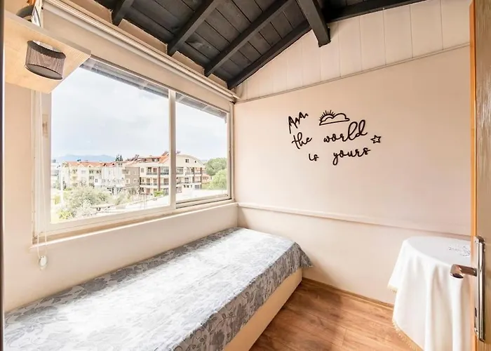 Villa Merkez Bahçeli Müstakil Ev Arya Roof House *