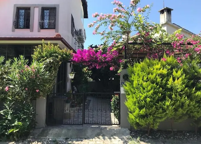 Villa Merkez Bahçeli Müstakil Ev Arya Roof House *