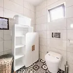 Merkez Bahceli Muestakil Ev Arya Roof House Villa *