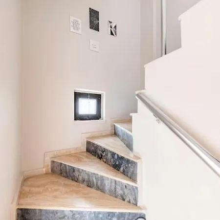 Arya Roof House Вилла *