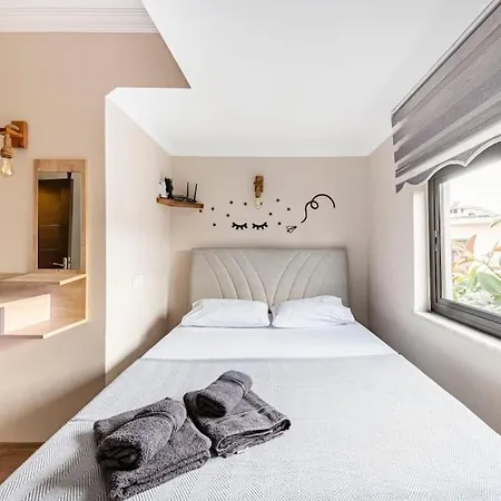 Arya Roof House Вилла