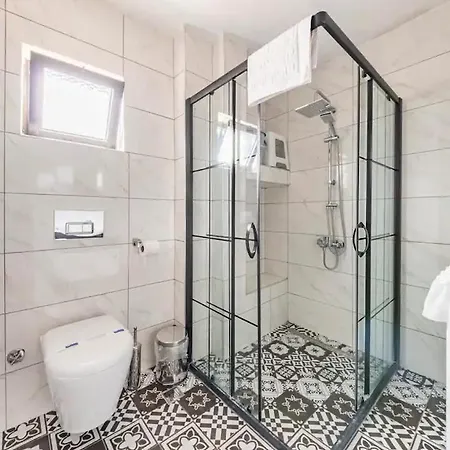 Arya Roof House Вилла *