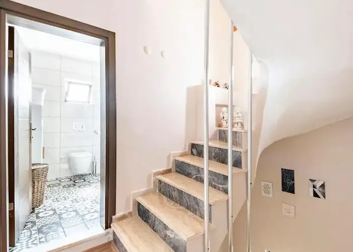 Merkez Bahceli Muestakil Ev Arya Roof House * מרמריס